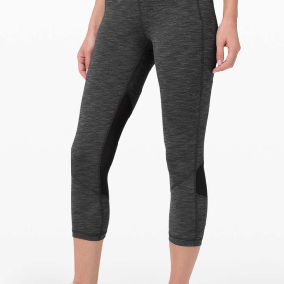 Lululemon Pace Rival Mid-Rise Crop 22” - Size 4. - Picture 4 of 12
